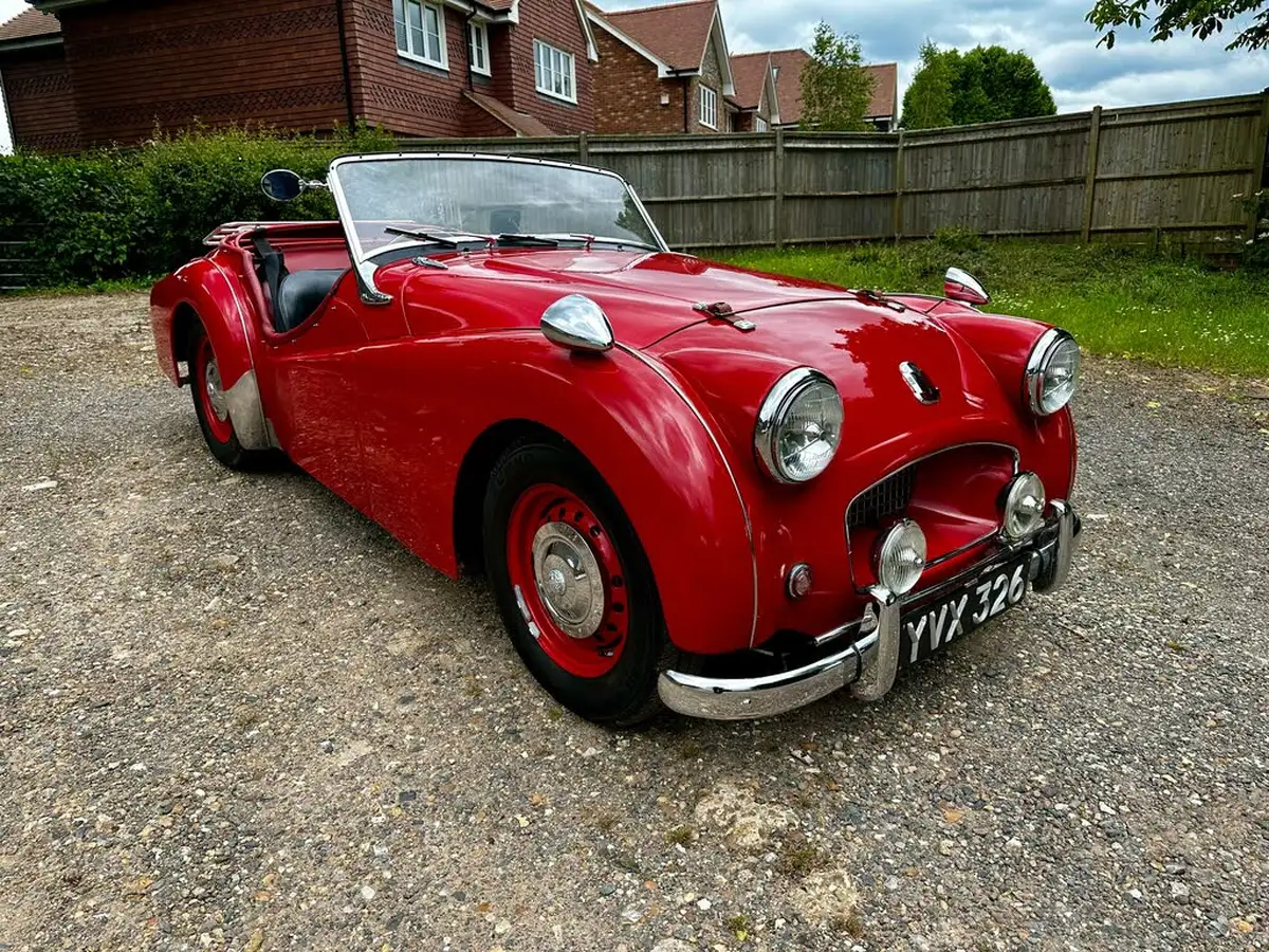 1954-triumph-tr2-20l-roadster-big-9