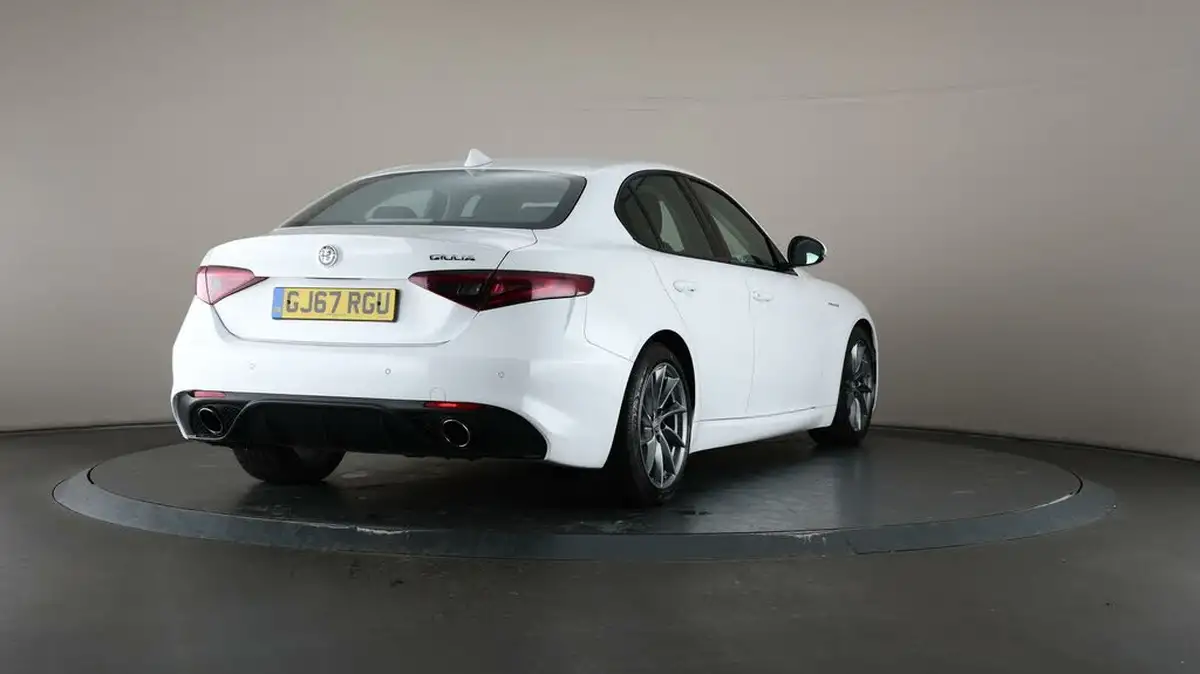 2017-alfa-romeo-giulia-20-veloce-big-62