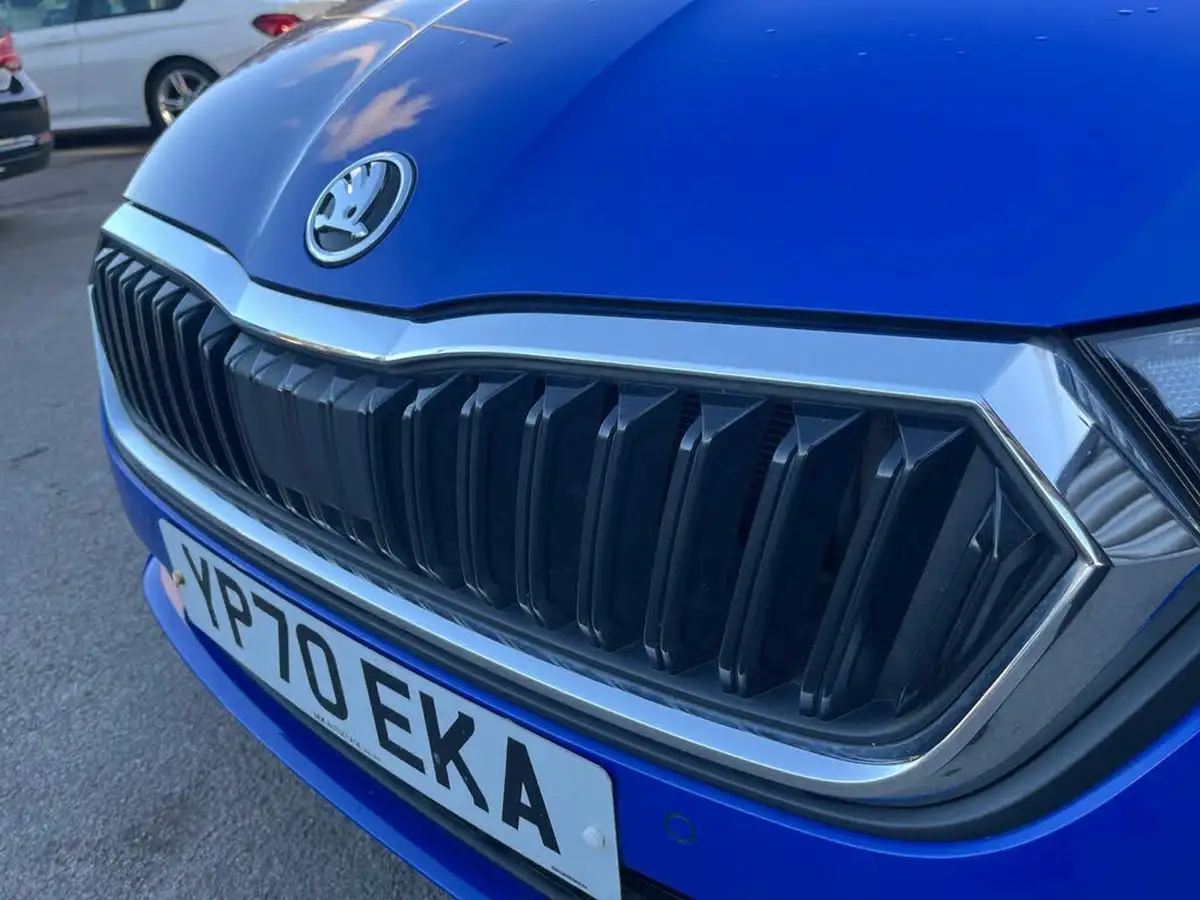 2020-skoda-octavia-20tdi-se-technology-115ps-scr-estate-big-47