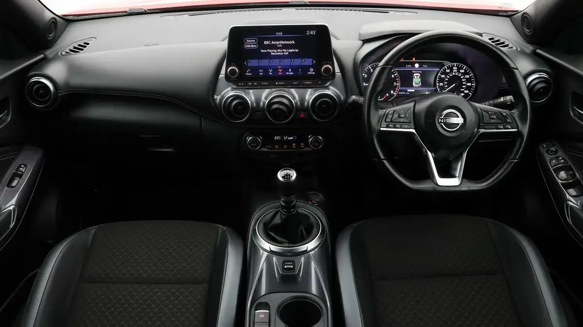 2023-nissan-juke-10-dig-t-n-connecta-big-12