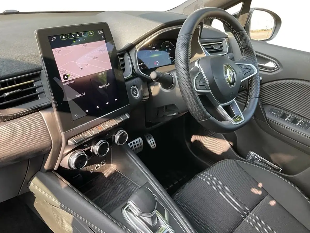 2024-renault-captur-16-e-tech-engineered-145ps-full-big-7