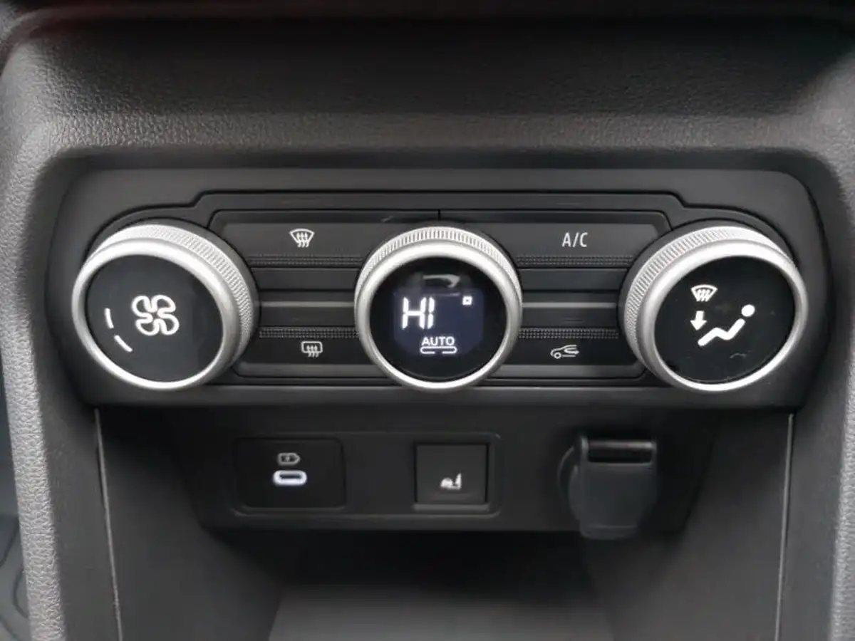 2024-dacia-jogger-16-tce-extreme-big-15