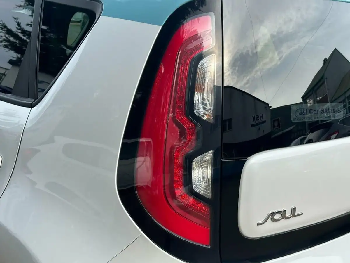 2017-kia-soul-ev-ev-big-17