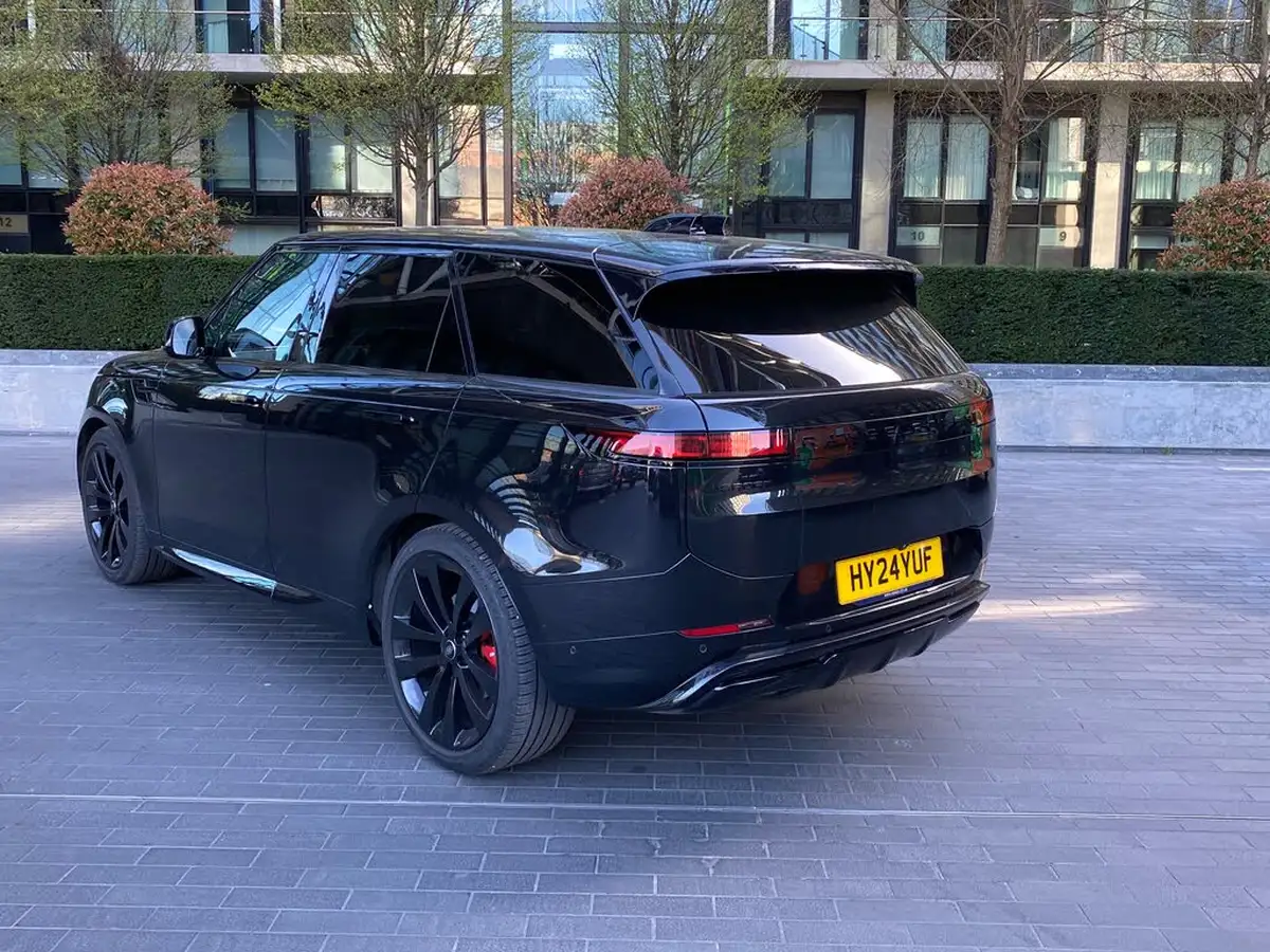 2024-land-rover-range-rover-sport-30-d300-dynamic-se-big-5