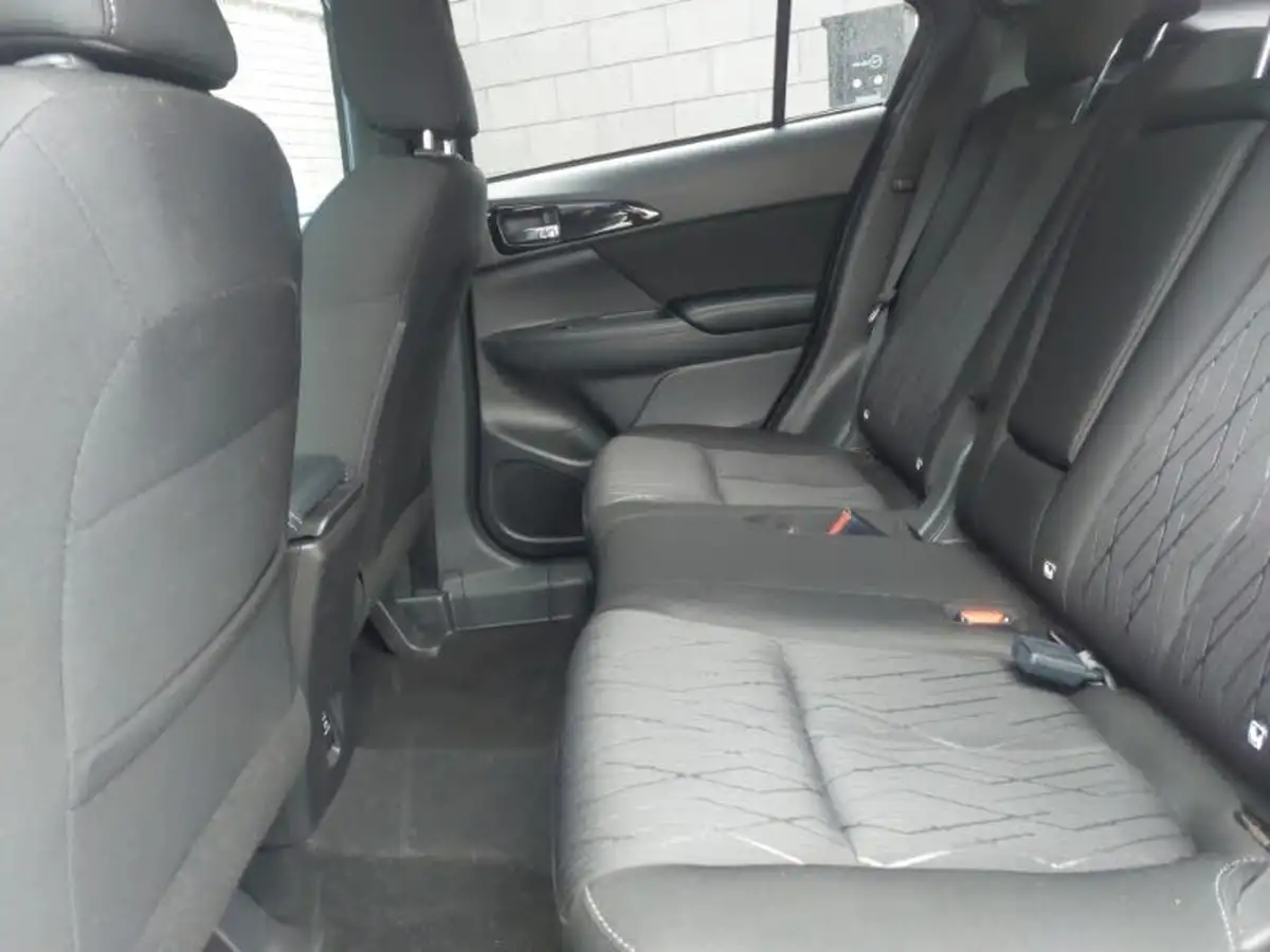 2019-mitsubishi-eclipse-cross-15-3-big-5