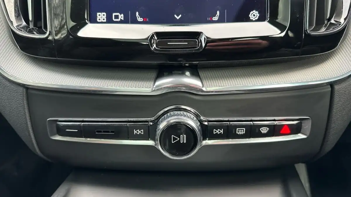2024-volvo-xc60-20-b5-core-big-49