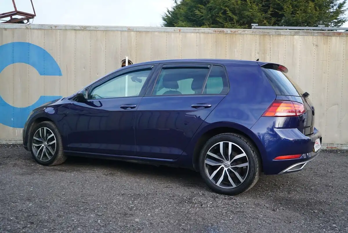 2017-volkswagen-golf-16tdi-gt-ss-hatchback-5d-big-12