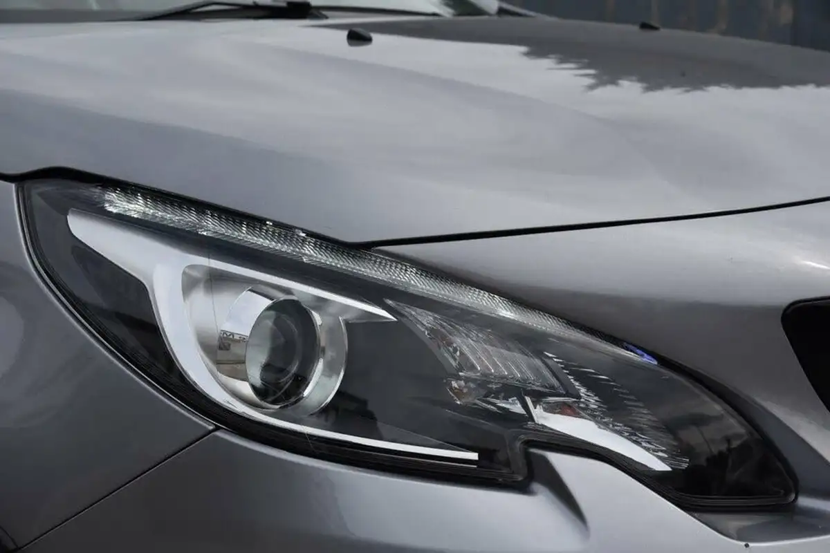 2019-peugeot-2008-suv-12-puretech-gt-line-130bhp-big-13