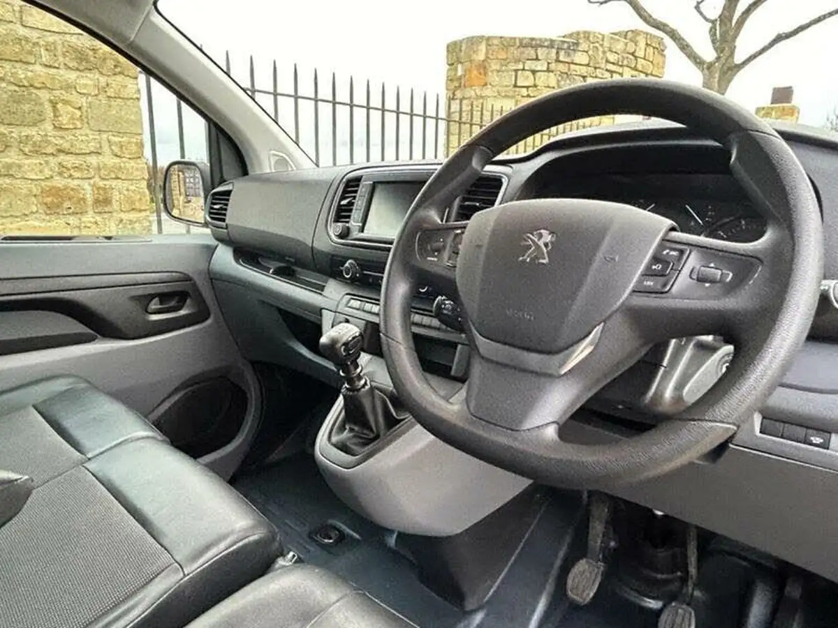 2020-peugeot-expert-big-14