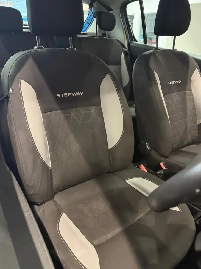 2013-dacia-sandero-stepway-09-laureate-big-9