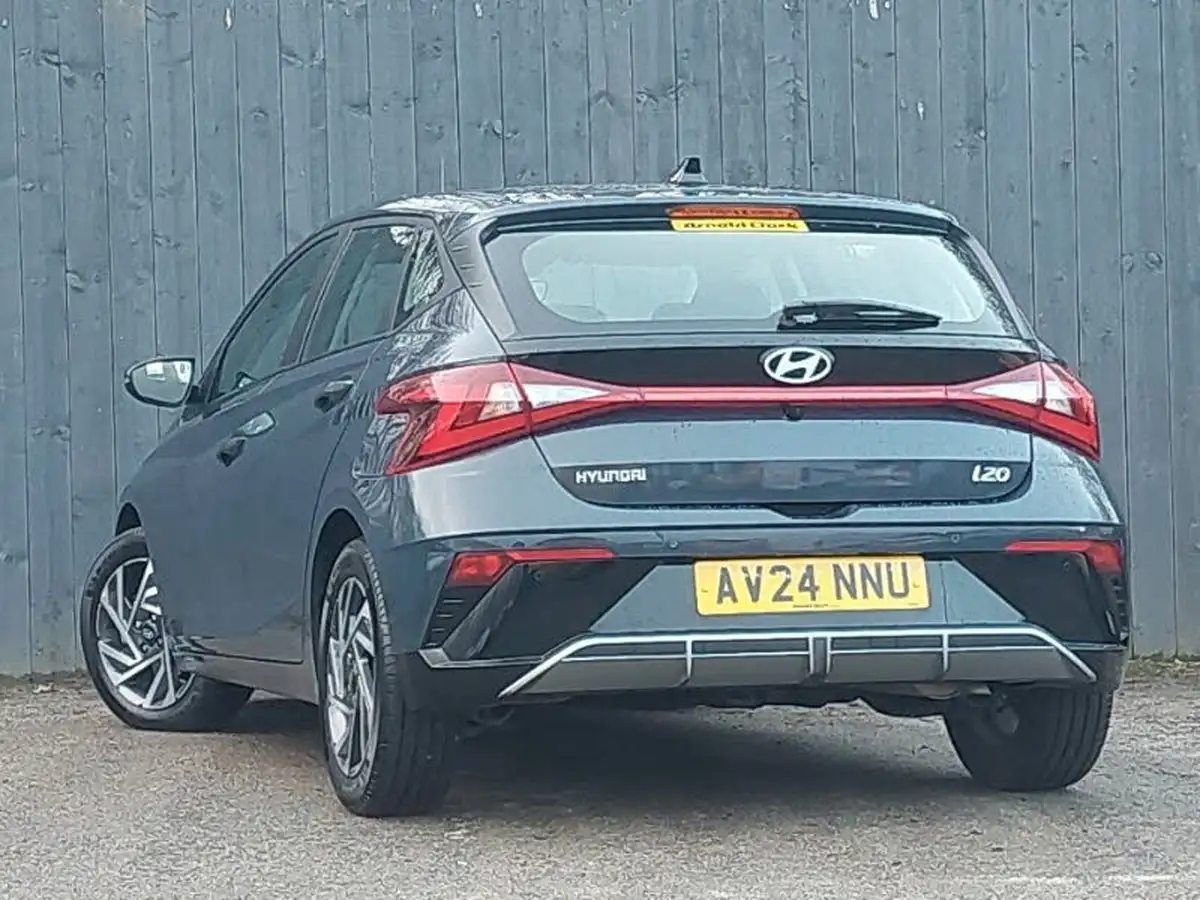 2024-hyundai-i20-10-t-gdi-advance-dct-big-1