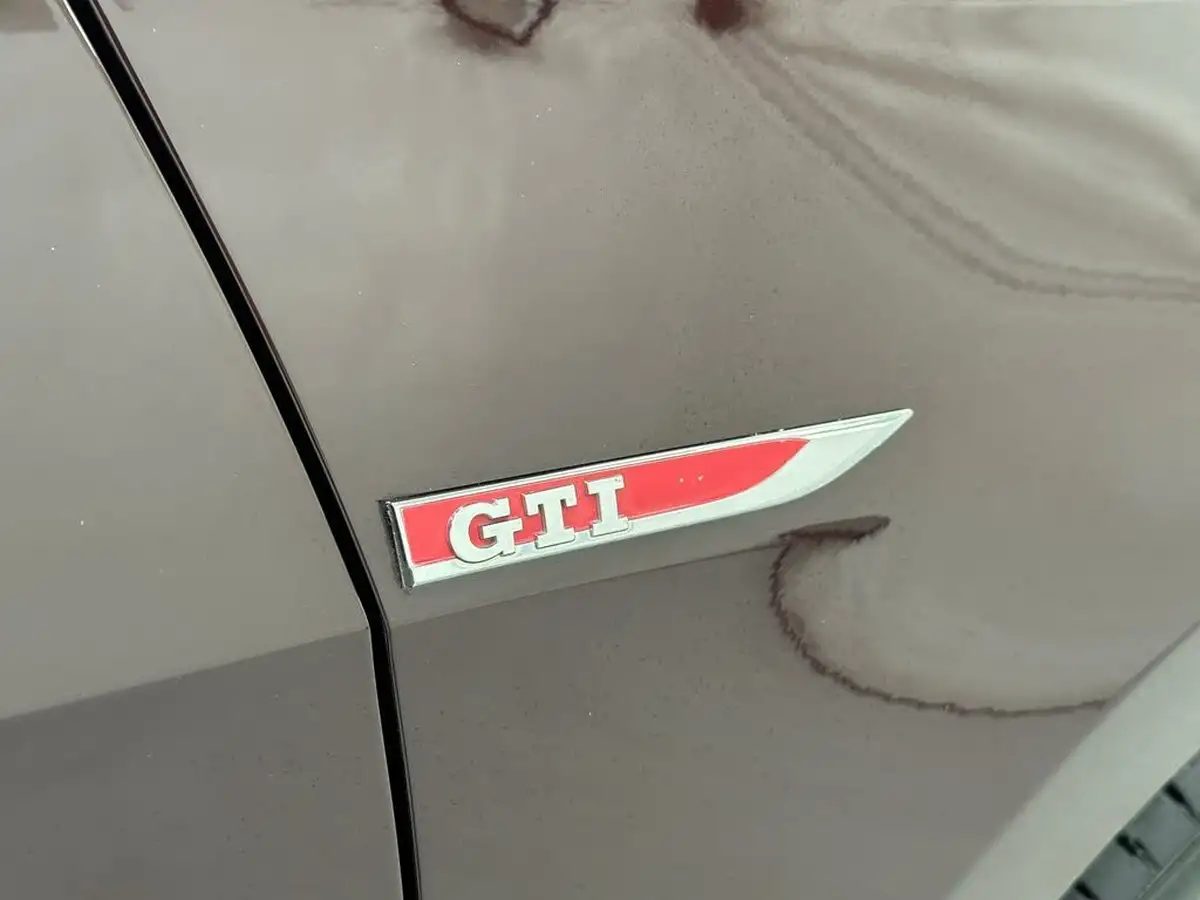 2017-volkswagen-golf-20-tsi-gti-230ps-ss-5d-big-32