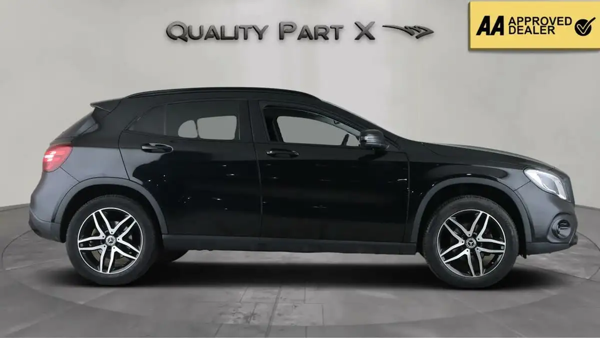 2019-mercedes-benz-gla-class-16-gla-180-urban-edition-big-6