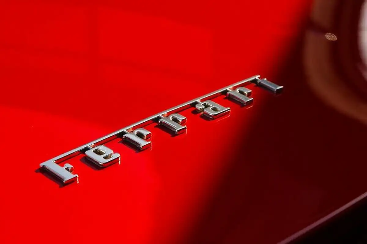 2009-ferrari-california-43-big-2