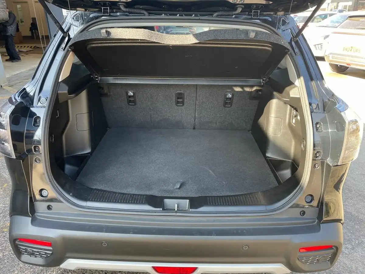 2022-suzuki-s-cross-15-ultra-big-11