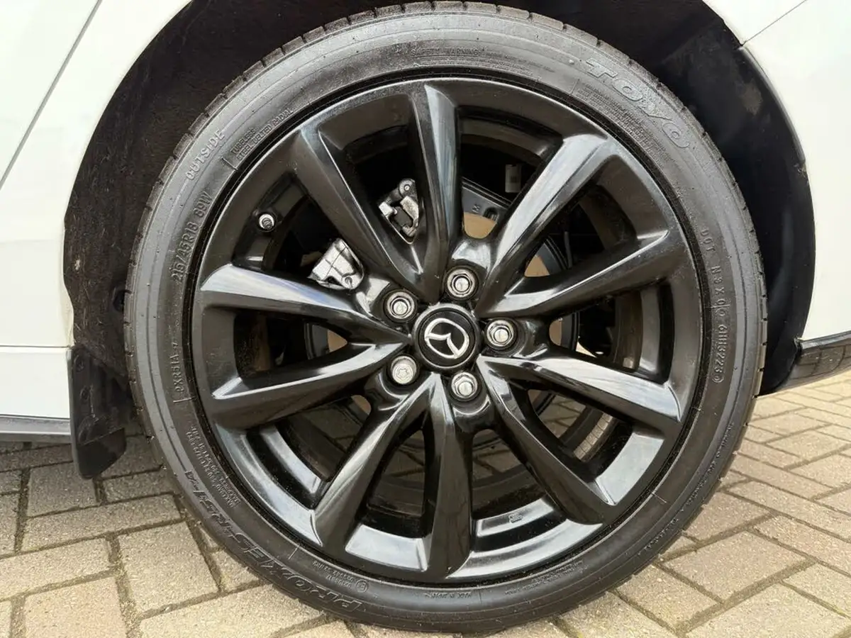 2023-mazda-mazda3-20-e-skyactiv-g-homura-big-20