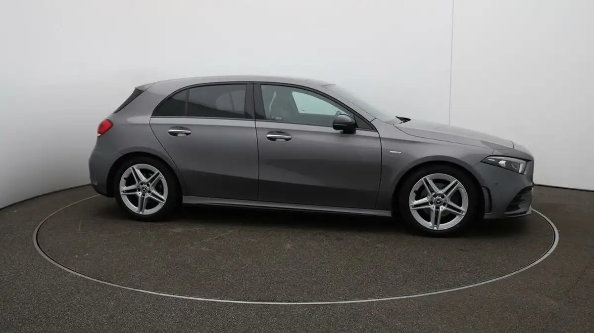 2022-mercedes-benz-a-class-13-a200-amg-line-premium-plus-edition-hatchback-5d-7g-dct-big-43
