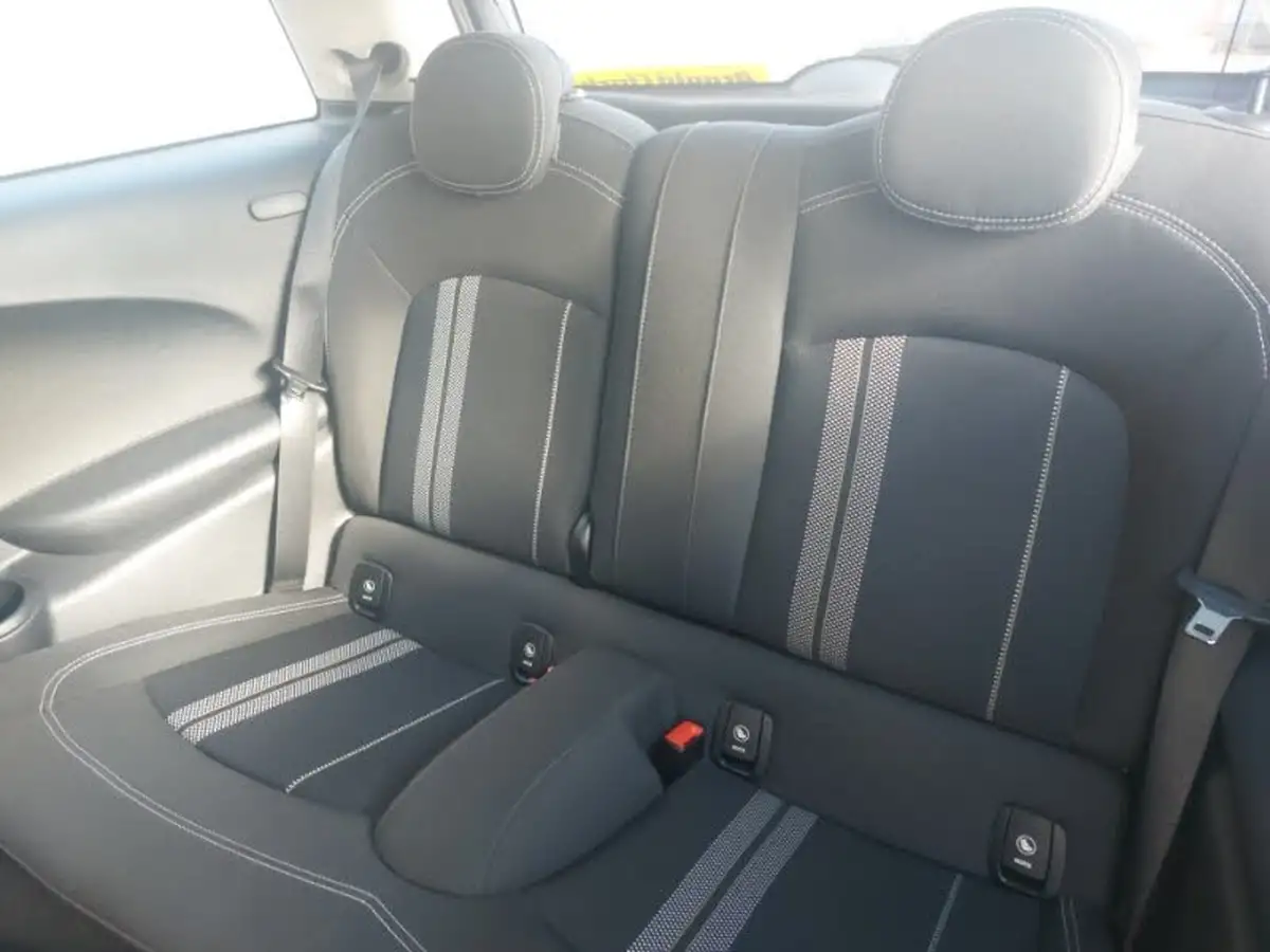 2019-mini-cooper-20-cooper-s-classic-189bhp-hatchback-3d-big-5