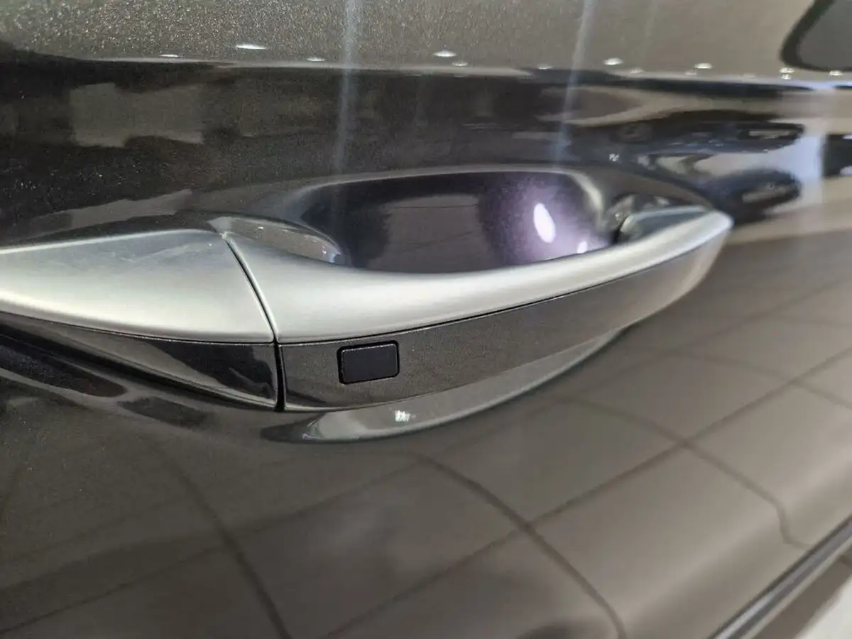 2022-hyundai-ioniq-e-premium-electric-big-58
