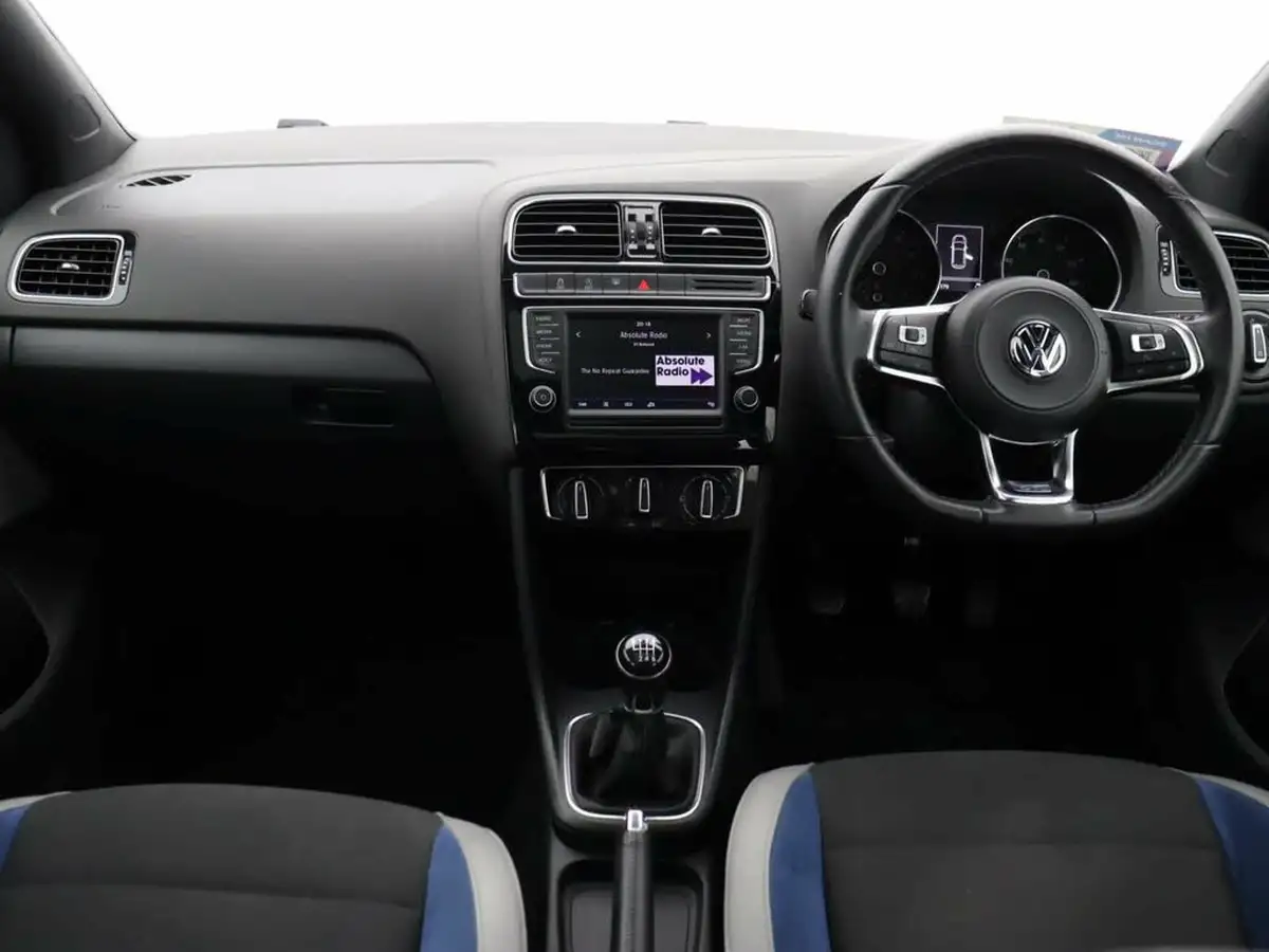 2017-volkswagen-polo-14-tsi-bluegt-act-bmtss-5d-big-12