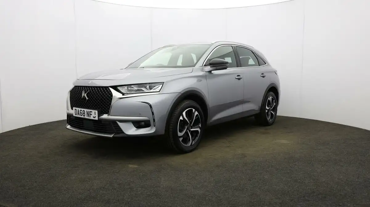 2019-ds-ds-7-crossback-15-bluehdi-elegance-big-36