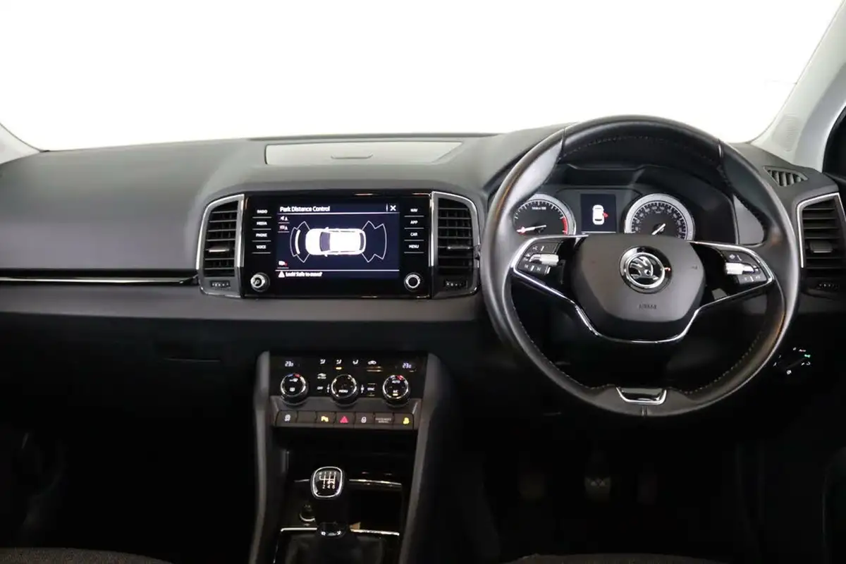 2021-skoda-karoq-10-tsi-se-drive-110ps-big-15