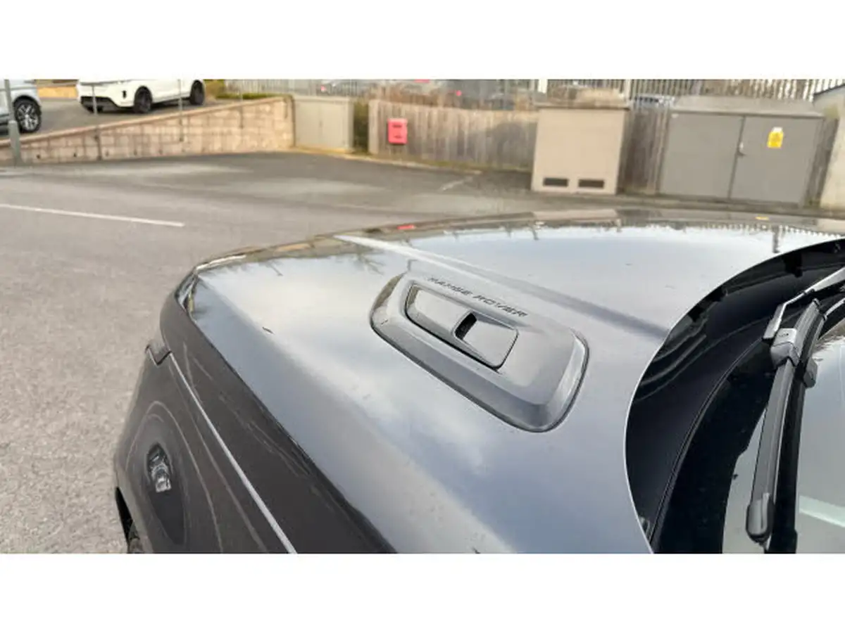 2022-land-rover-range-rover-sport-30-d300-hse-dynamic-black-big-24