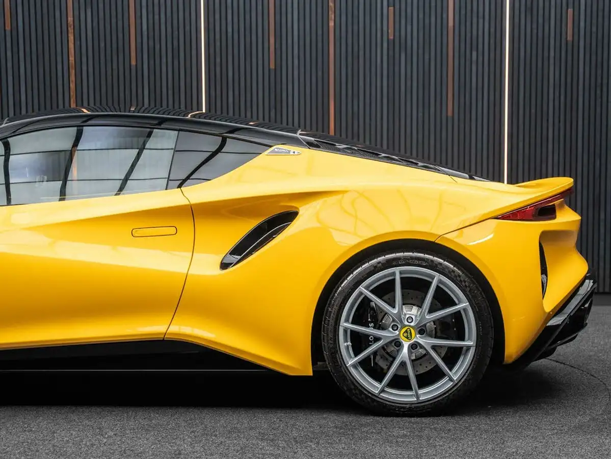 2022-lotus-emira-35-first-edition-v6-big-12