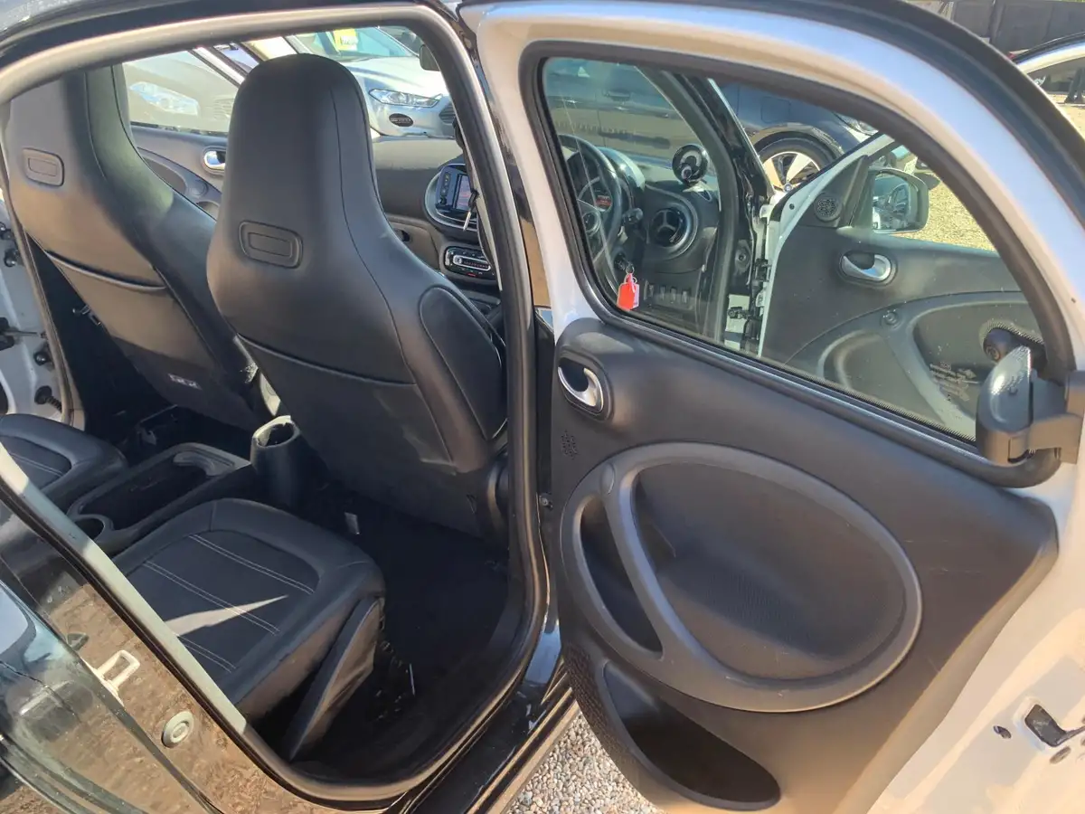 2016-smart-forfour-10-prime-71bhp-premium-plusss-big-38