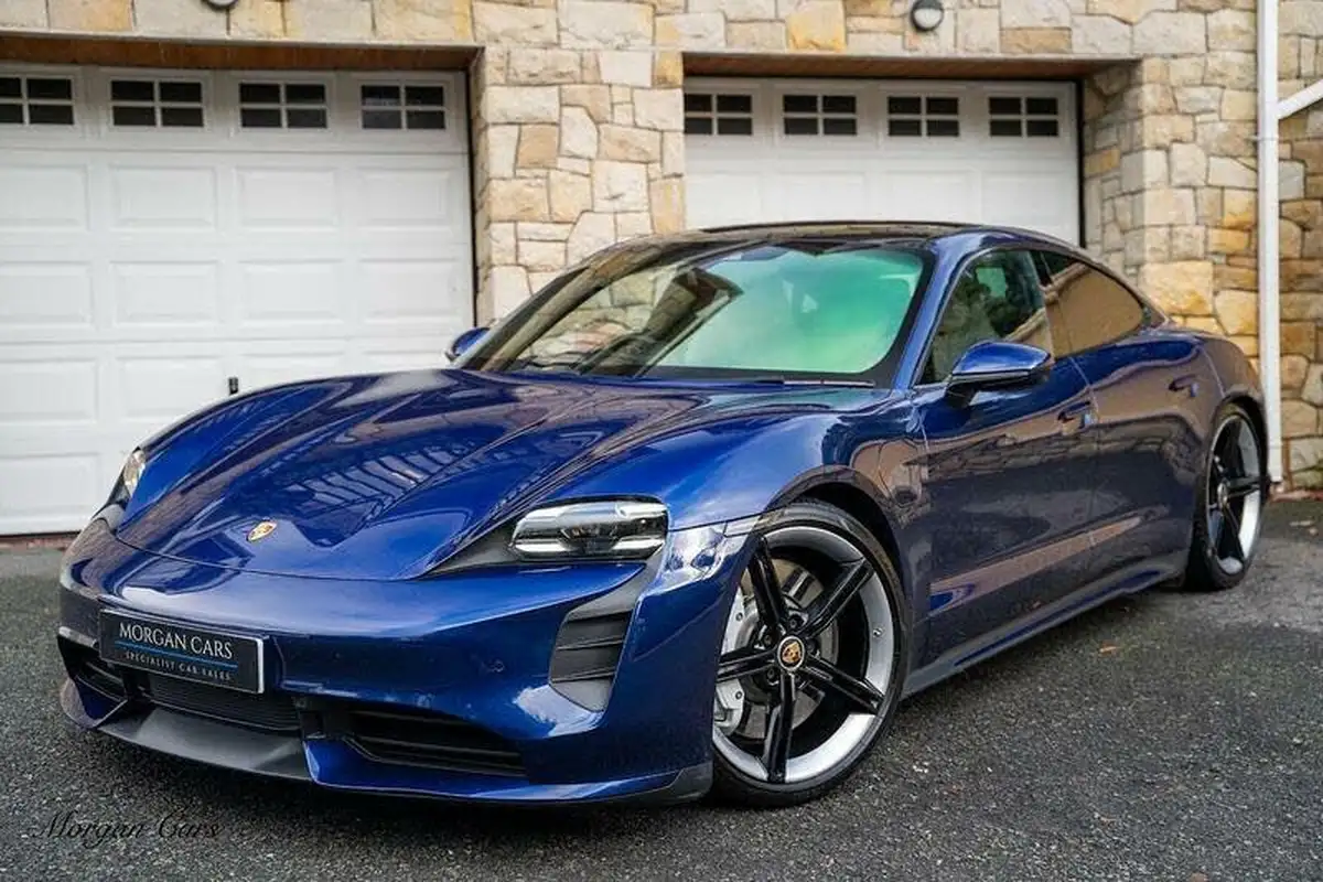 2021-porsche-taycan-e-turbo-performance-battery-plus-big-19