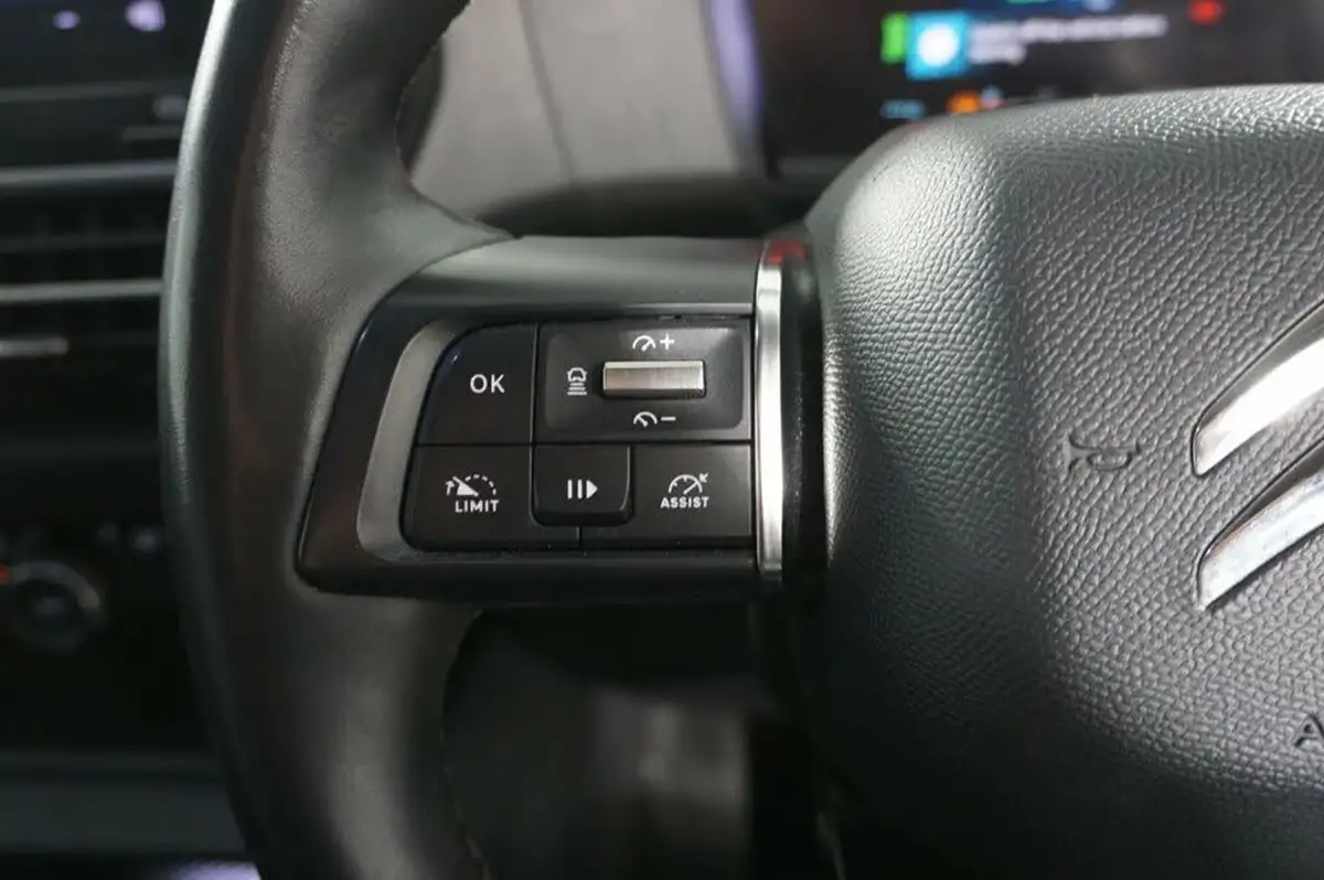 2021-citroen-c4-e-shine-plus-big-17