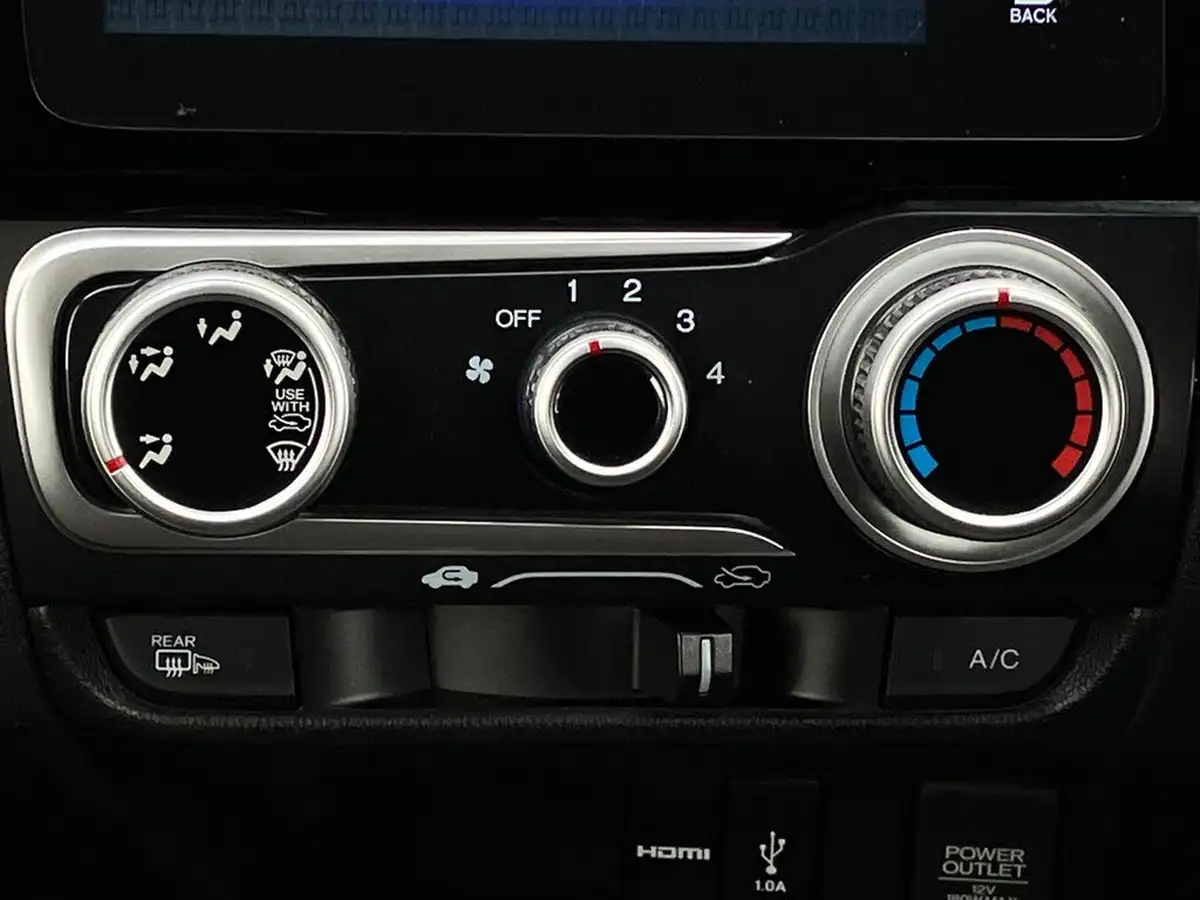 2019-honda-jazz-15-i-vtec-sport-cvt-big-11