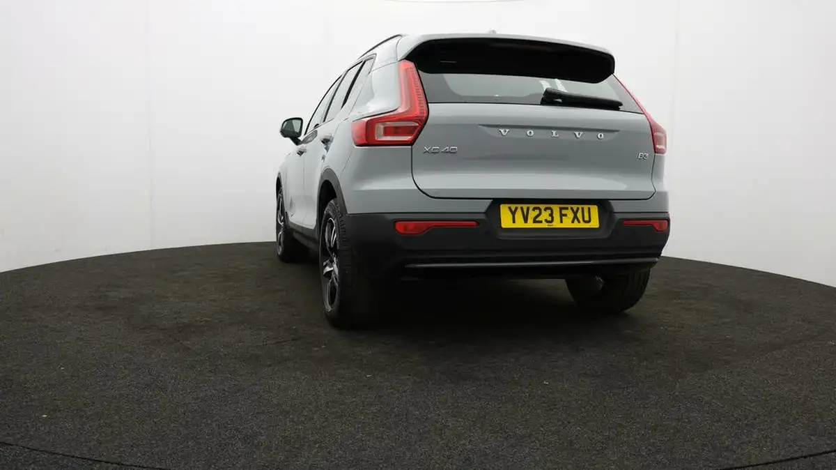 2023-volvo-xc40-20-b3-plus-big-78