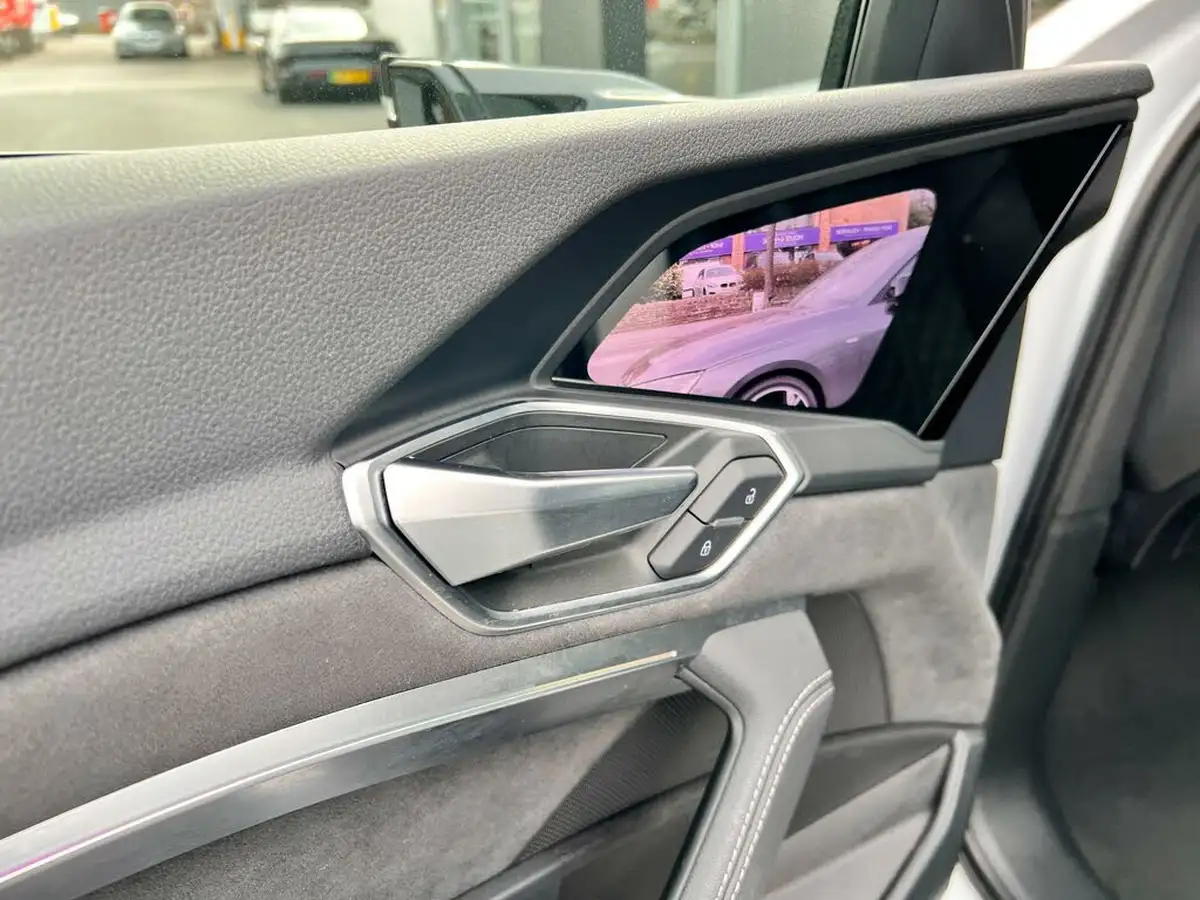 2021-audi-e-tron-50e-vorsprung-sportback-big-22