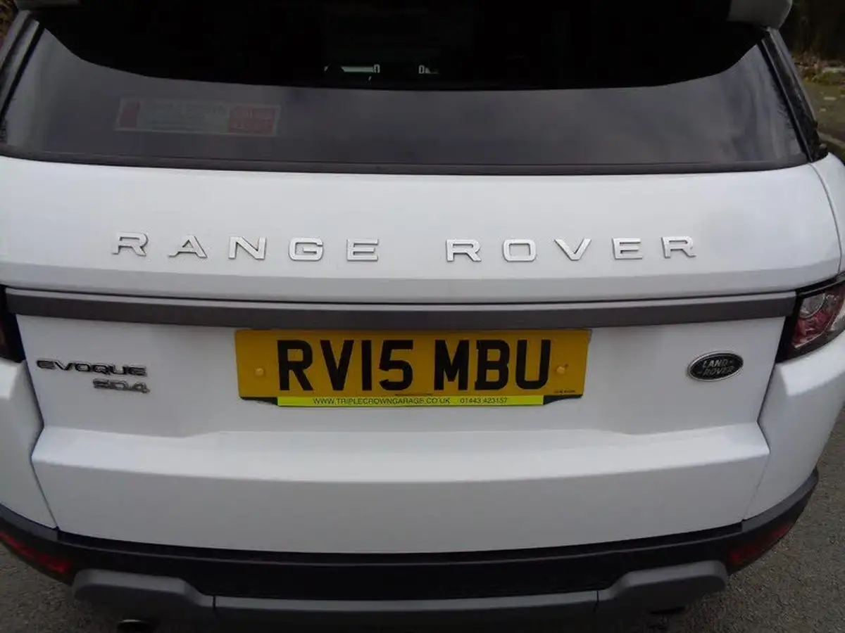 2015-land-rover-range-rover-evoque-22sd4-pure-tech-hatchback-5d-auto-big-7