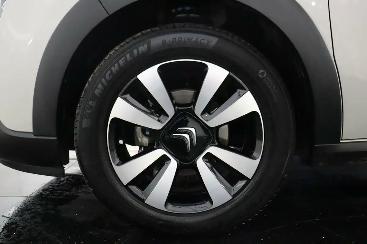 2023-citroen-c3-12-puretech-plus-110ps-eat6-big-31