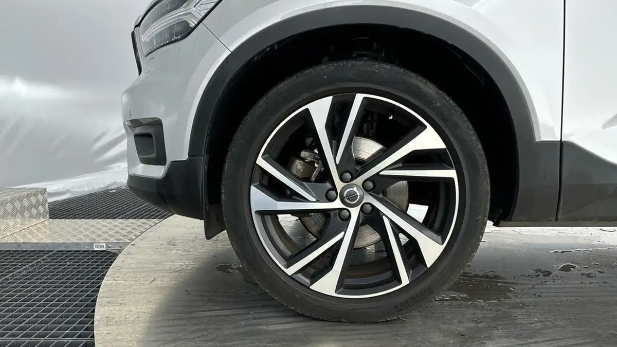 2019-volvo-xc40-20-t5-r-design-pro-big-18