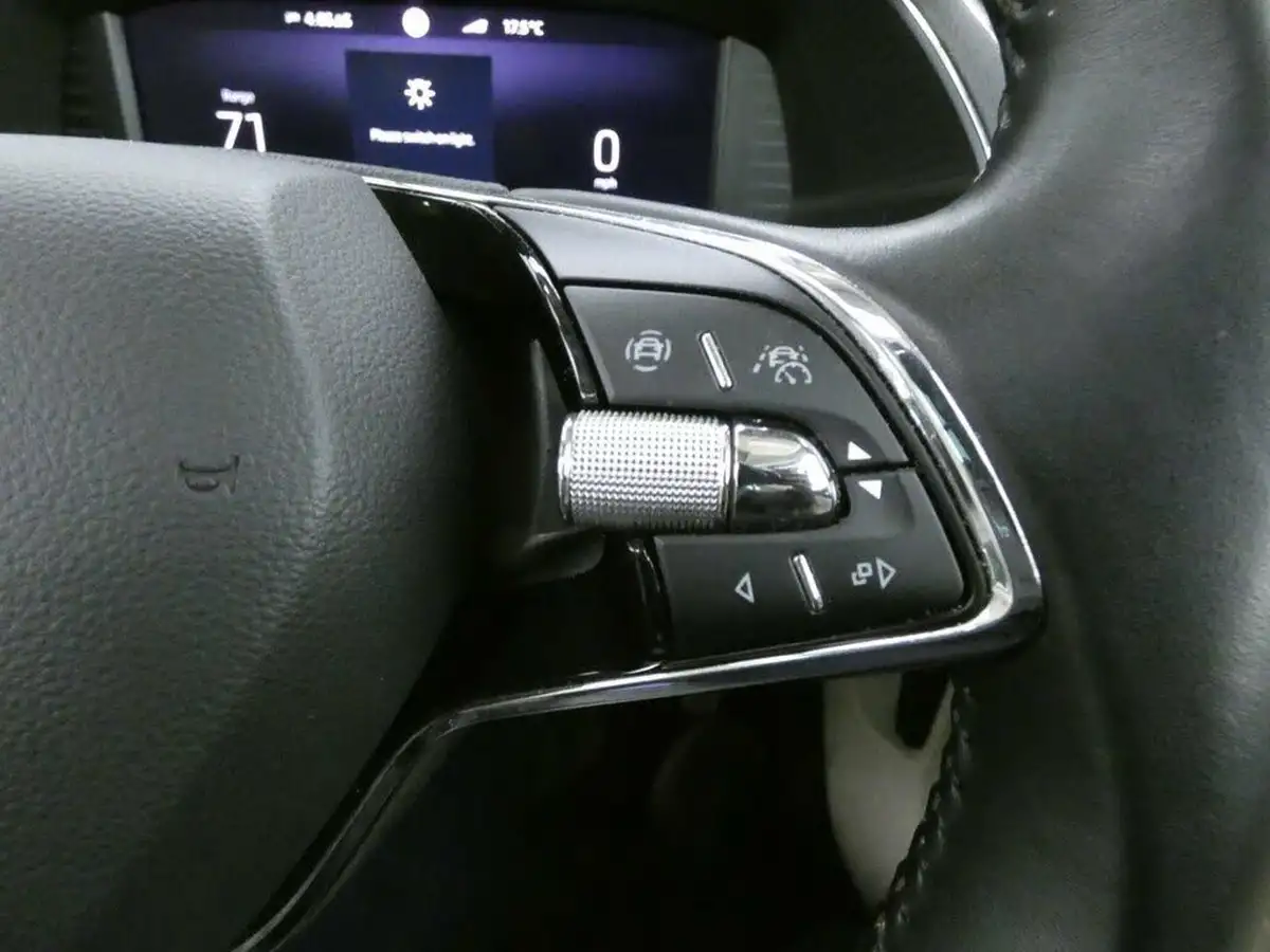 2021-skoda-superb-14-tsi-laurin-klement-hatchback-big-15
