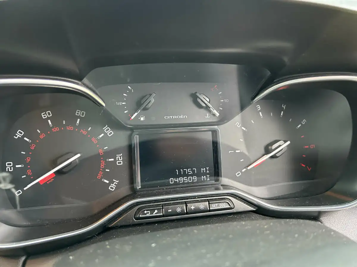 2021-citroen-c3-aircross-12-puretech-shine-plus-110ps-big-70