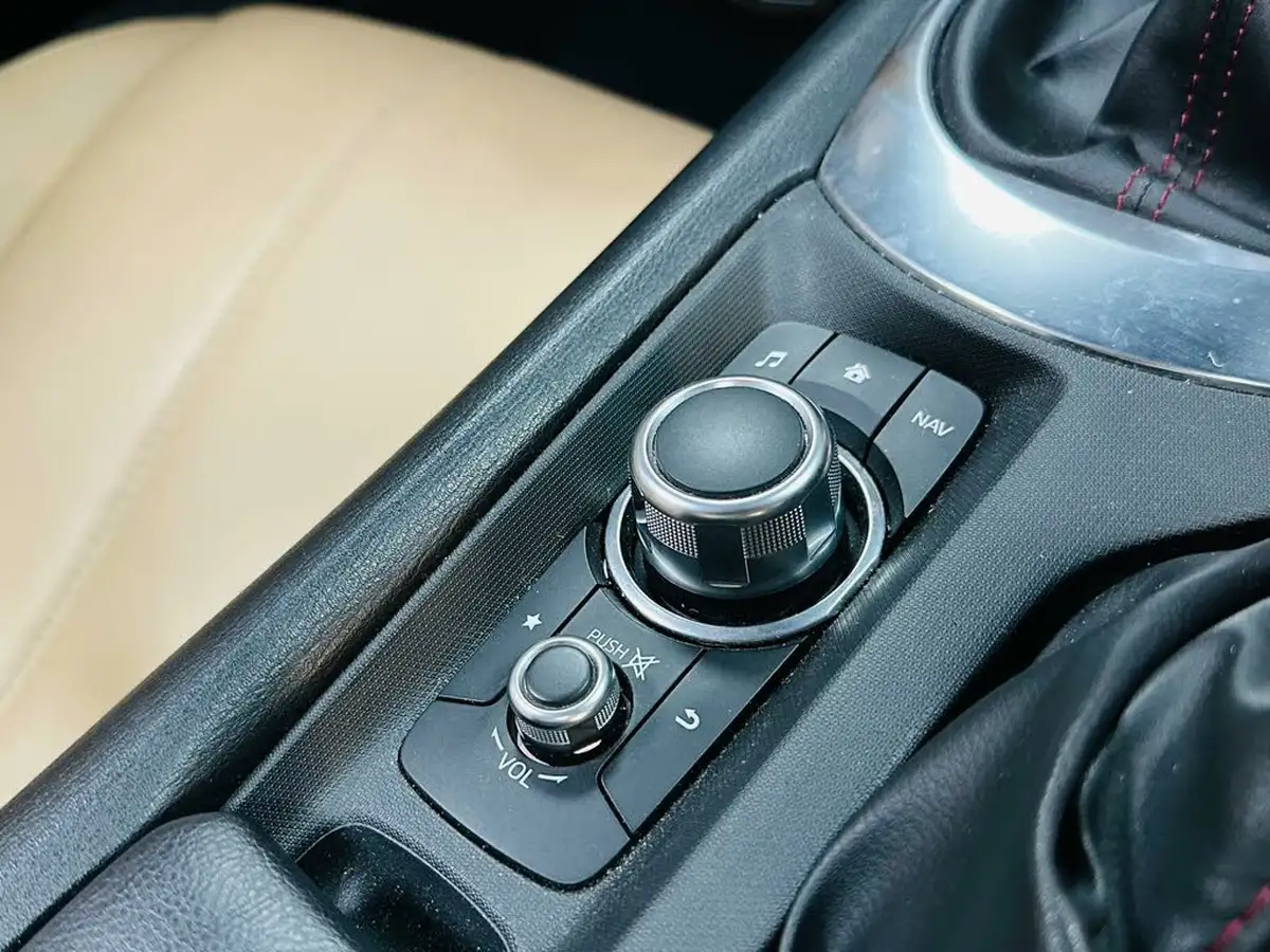 2019-mazda-mx-5-15-sport-nav-sand-leather-convertible-big-61