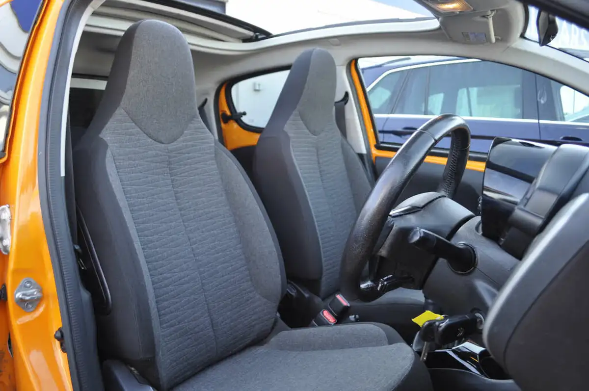 2016-citroen-c1-12-puretech-airscape-flair-5d-big-7