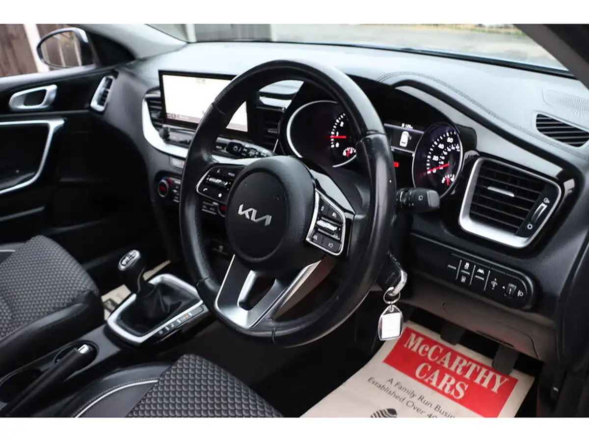 2021-kia-ceed-15-t-gdi-3-sportswagon-big-23
