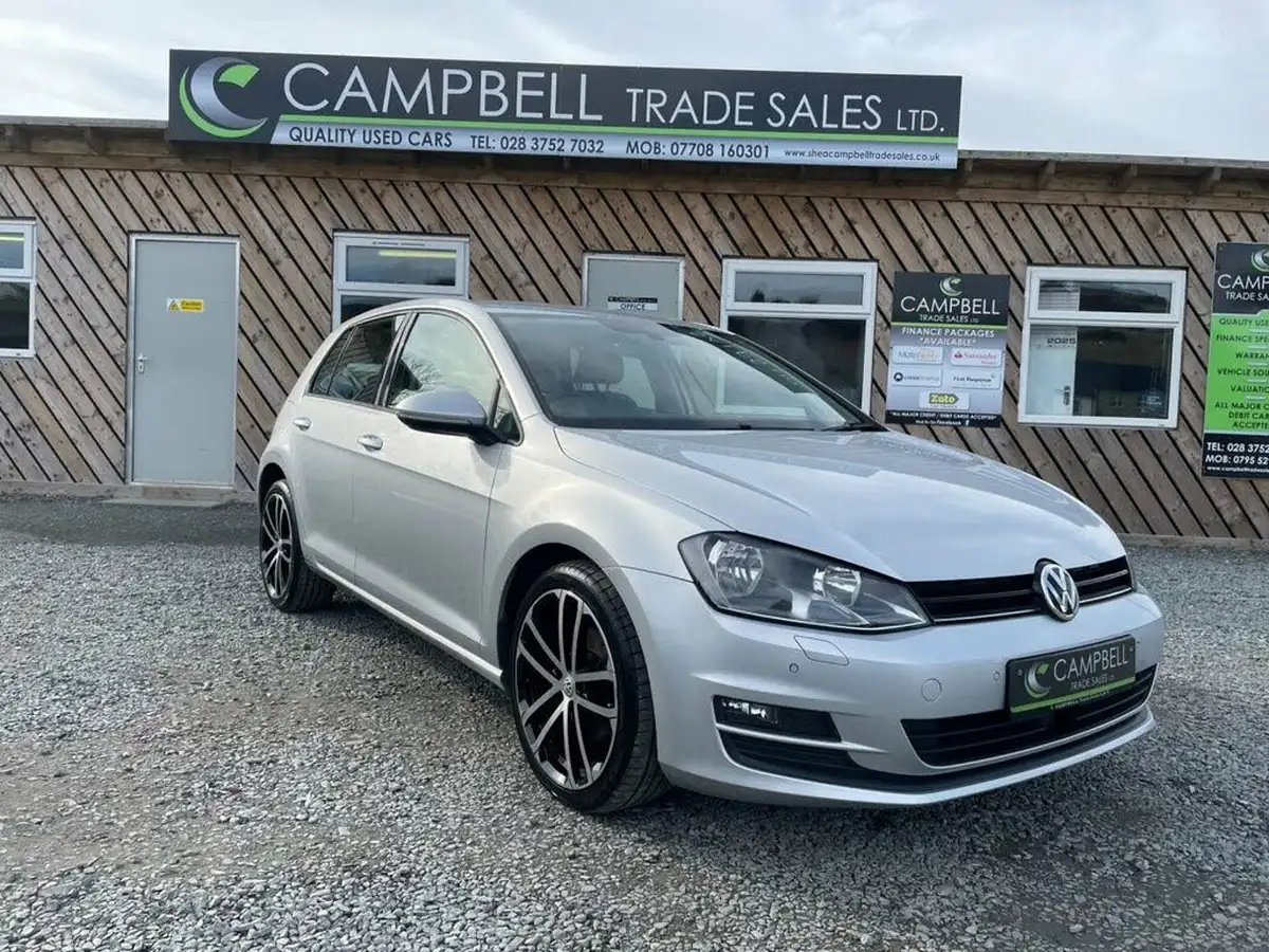 2017-volkswagen-golf-16tdi-match-edition-hatchback-5d-big-0
