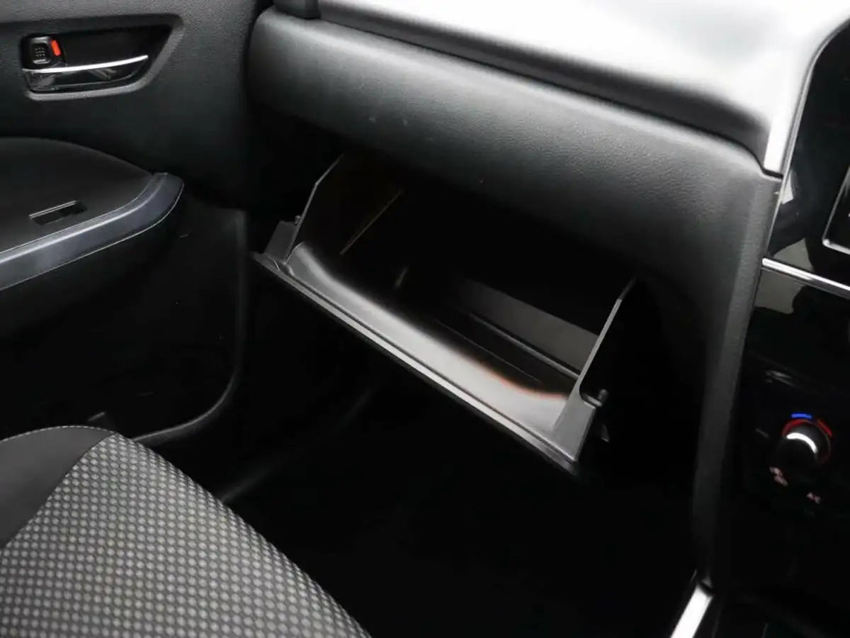 2019-suzuki-vitara-10-boosterjet-sz-t-big-35