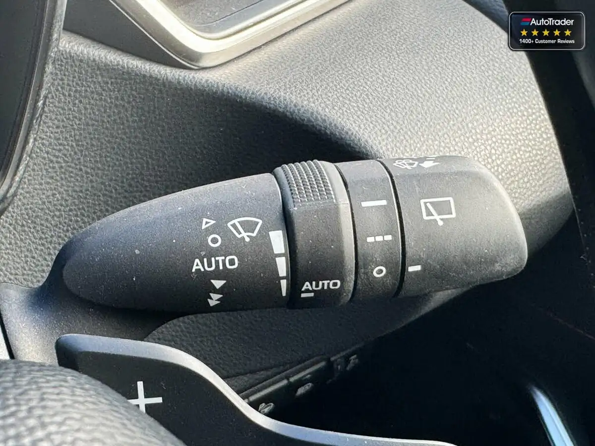 2019-toyota-corolla-20-vvt-i-excel-trk-hatchback-big-13