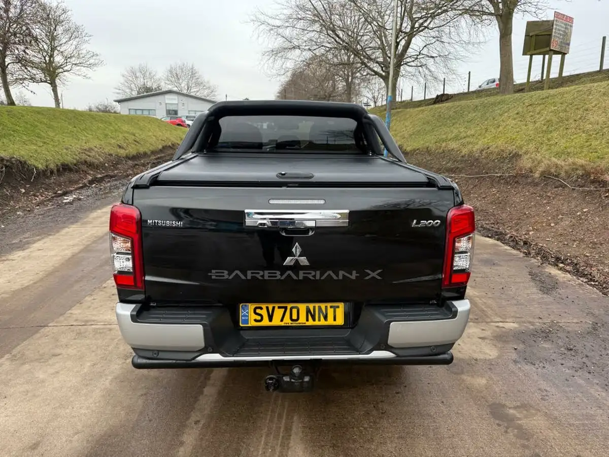 2020-mitsubishi-l200-22di-d-barbarian-x-big-9
