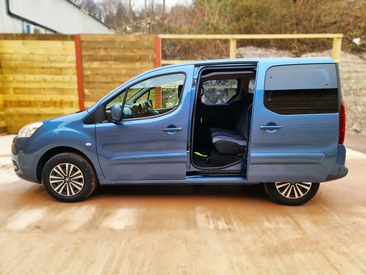 2015-peugeot-partner-16hdi-tepee-s-92bhp-big-9