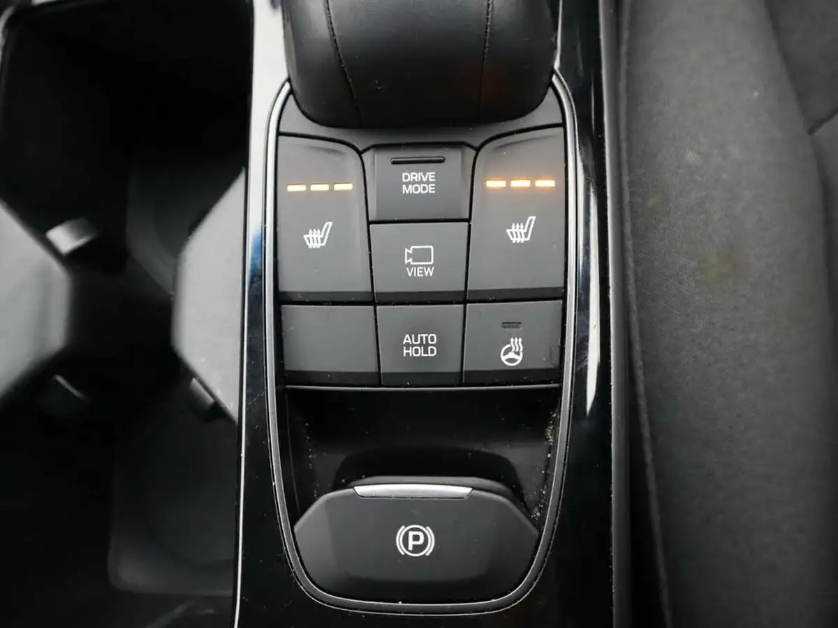 2022-hyundai-ioniq-e-premium-electric-big-29