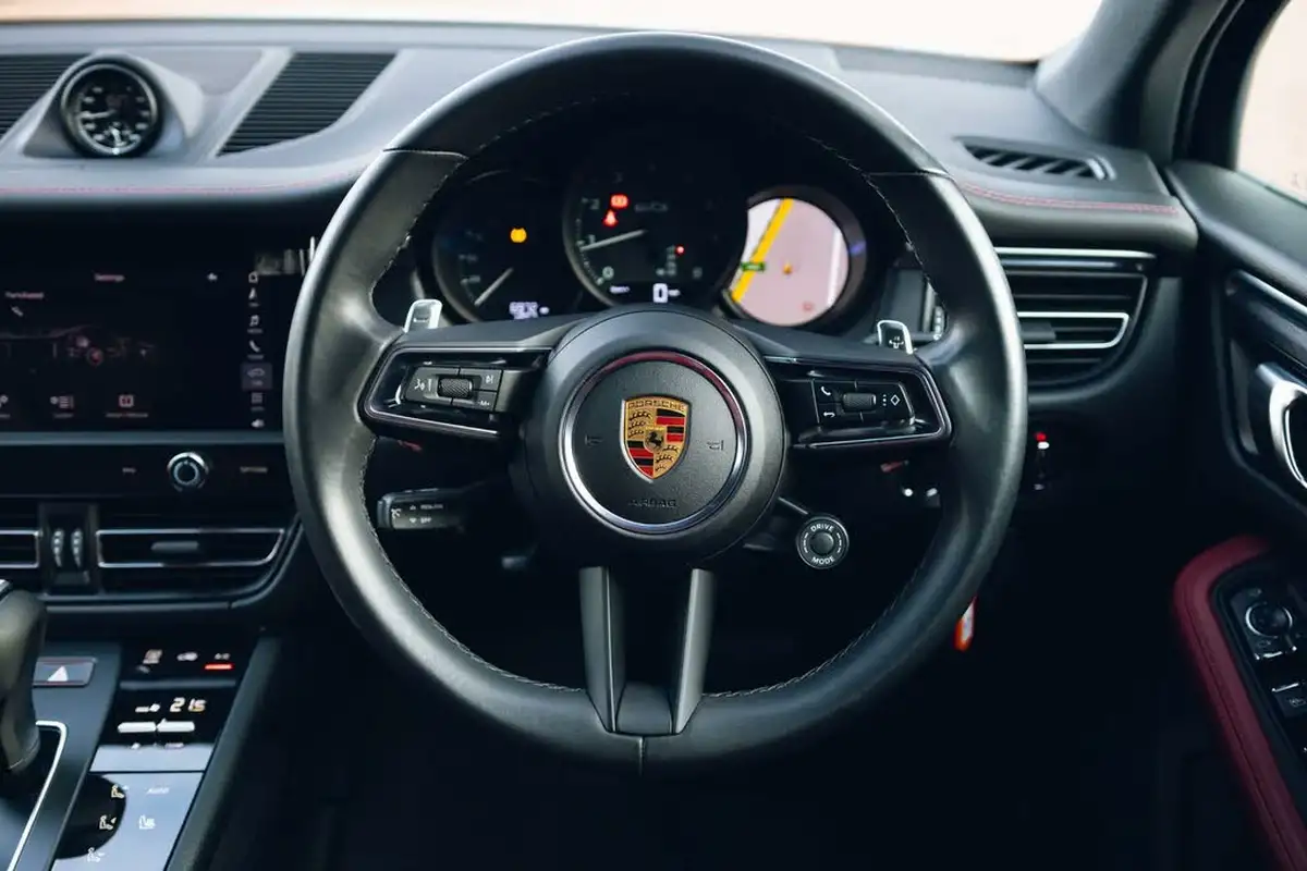 2022-porsche-macan-29-v6-gts-big-31