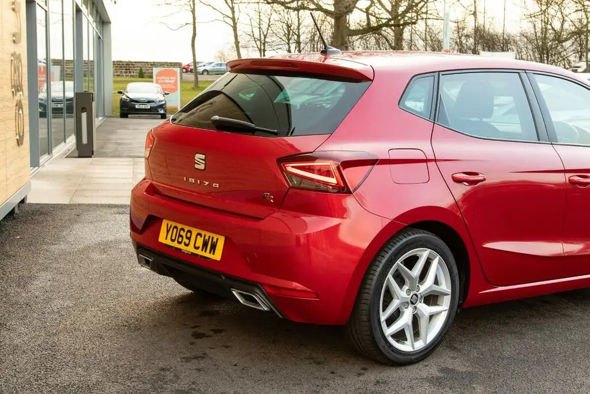 2020-seat-ibiza-10-mpi-fr-big-9